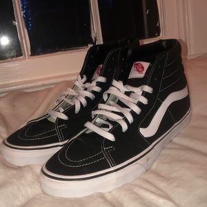 Men’s black Vans high top